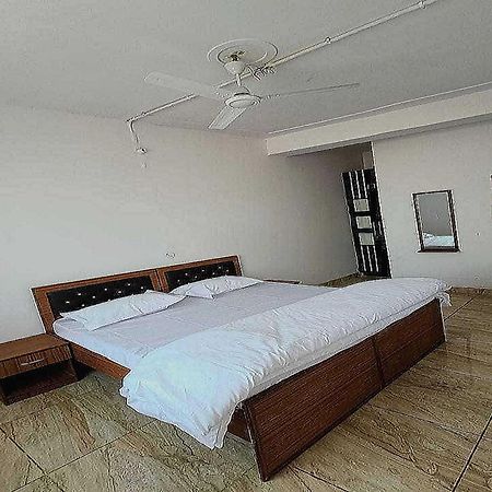 Pop New Hotel Hometown Dadri Esterno foto