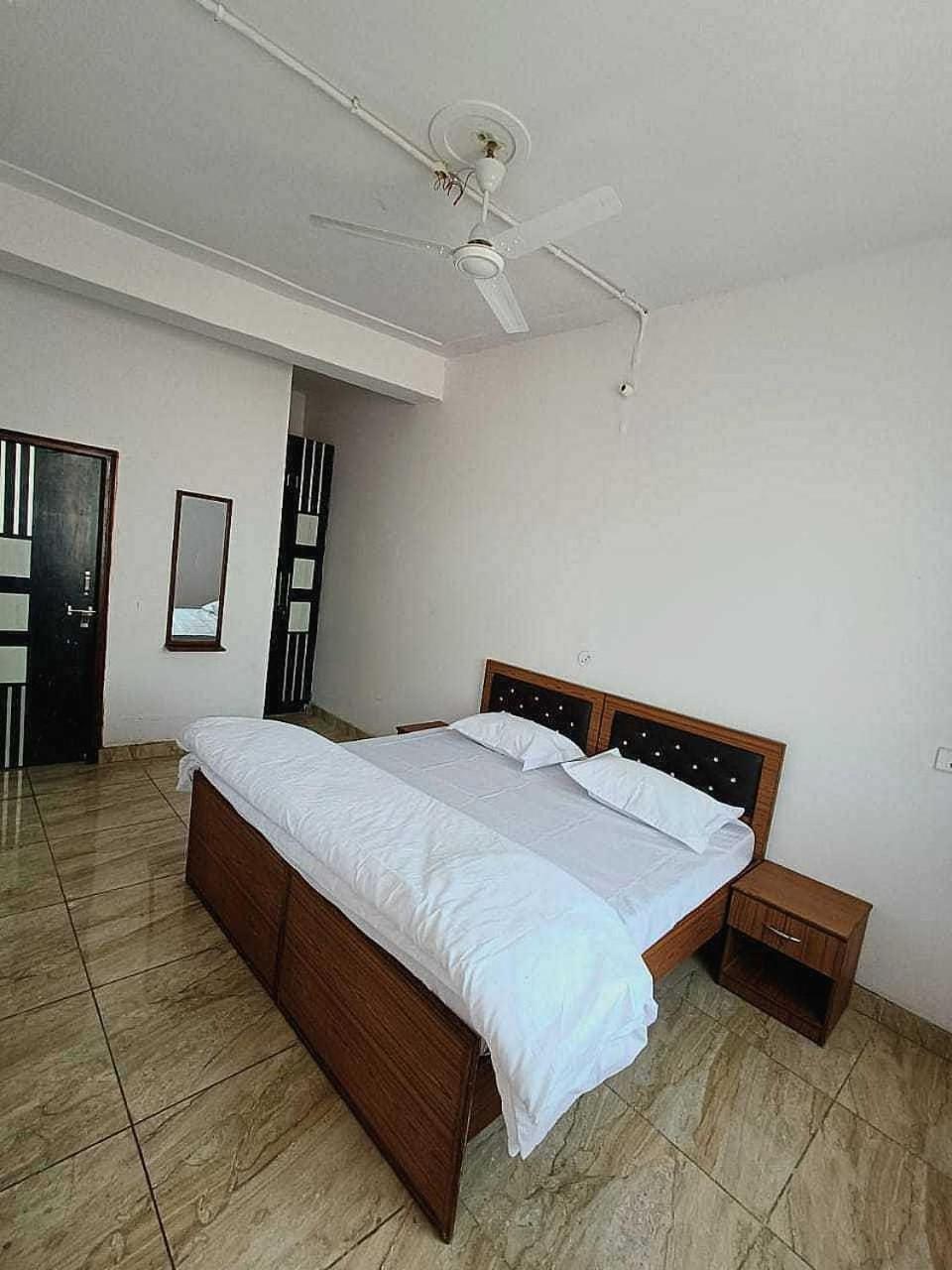 Pop New Hotel Hometown Dadri Esterno foto