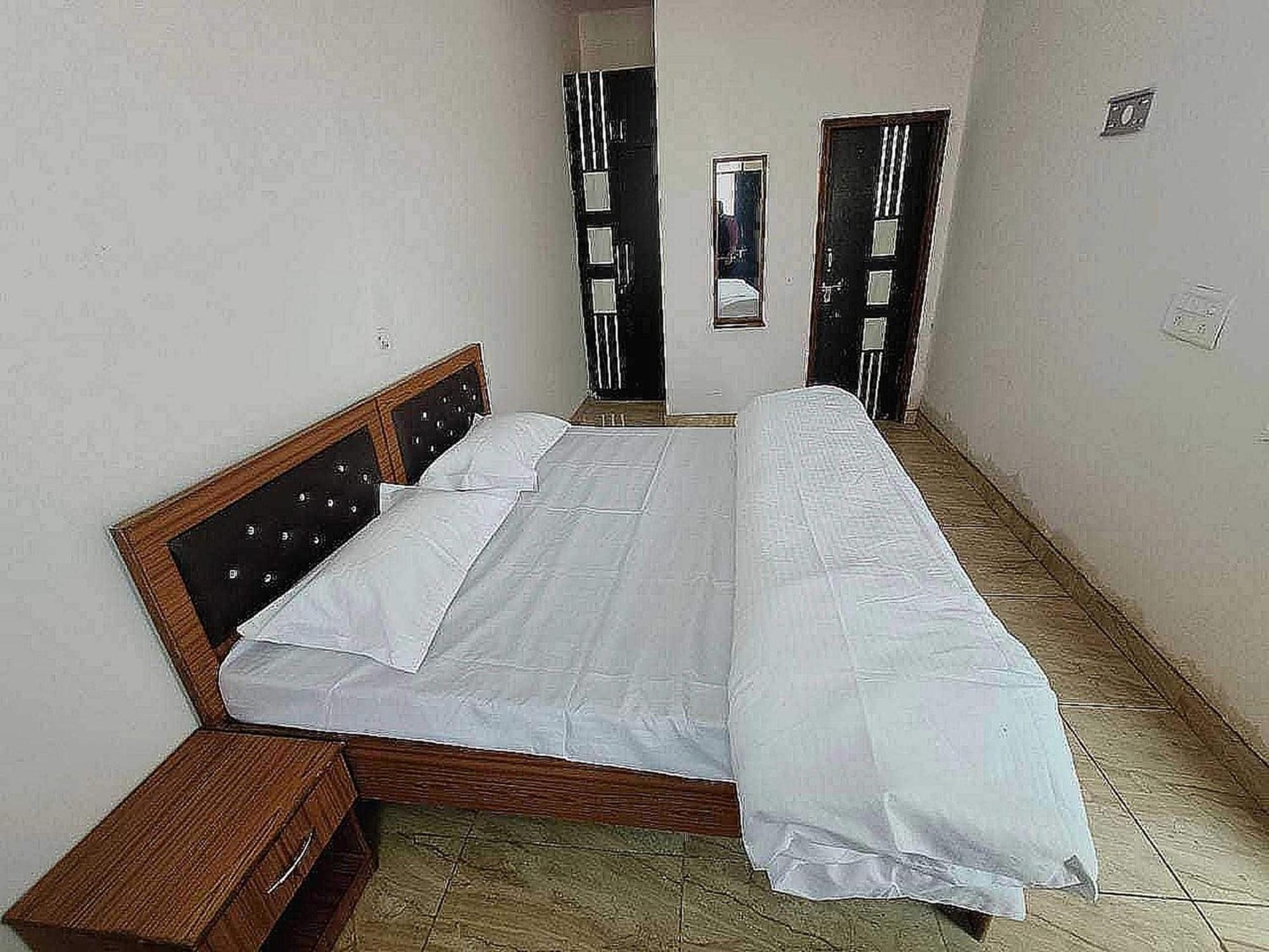 Pop New Hotel Hometown Dadri Esterno foto