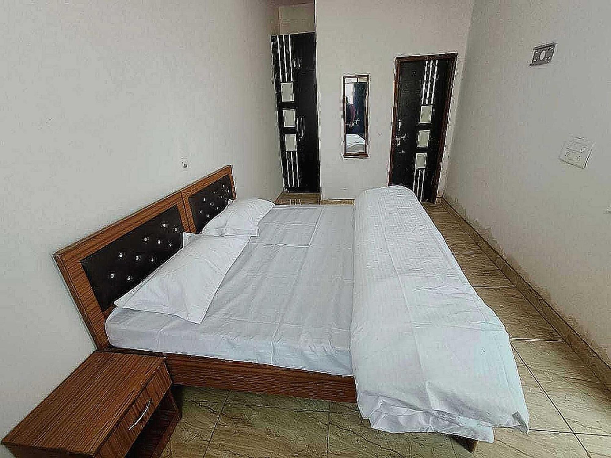 Pop New Hotel Hometown Dadri Esterno foto